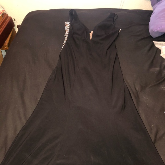 BEAUTIFUL PROM/FORMAL DRESS - Picture 1 of 5